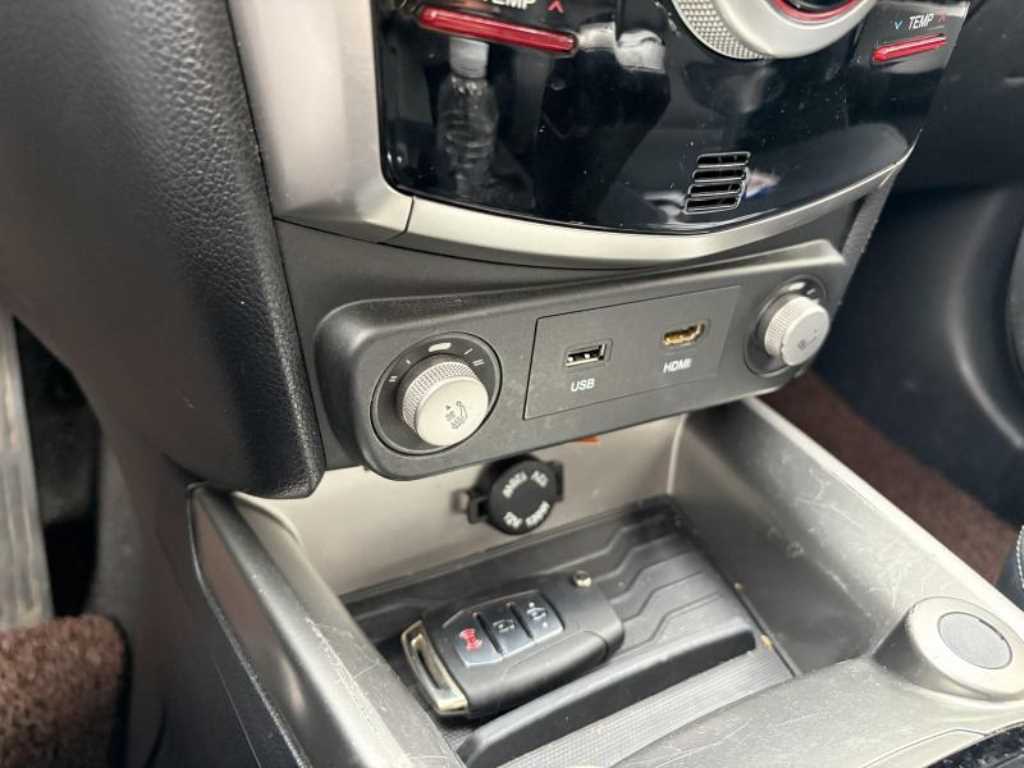 Ssangyong Tivoli - Vista 9