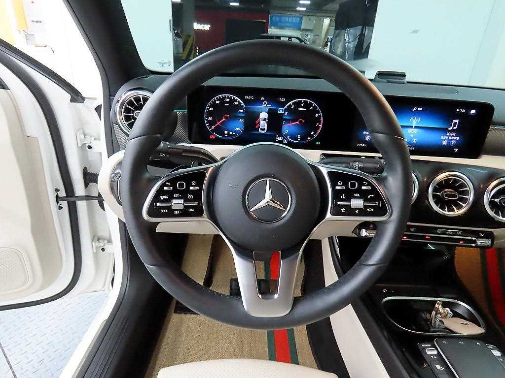 Mercedes Benz A Class - Vista 9