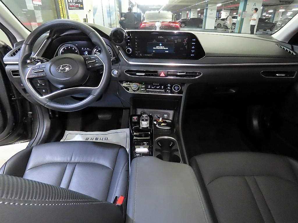 HYUNDAI Sonata - Vista 10
