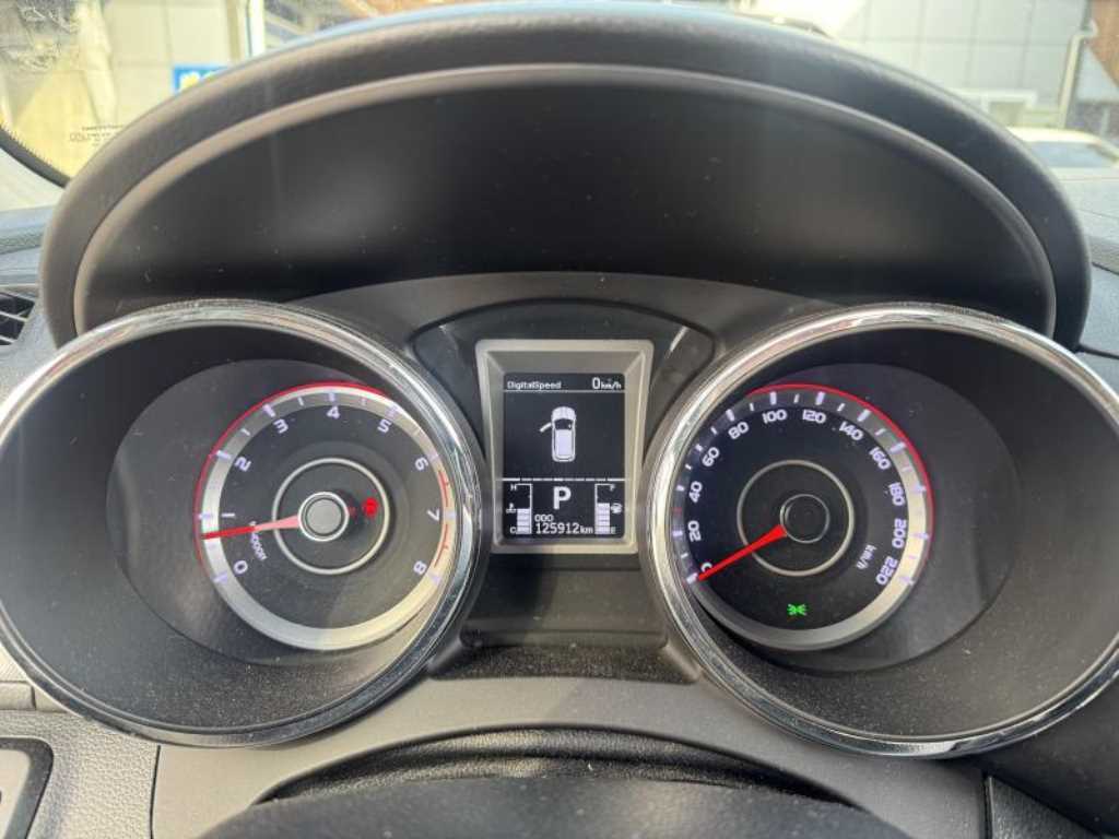 Ssangyong Tivoli - Vista 6