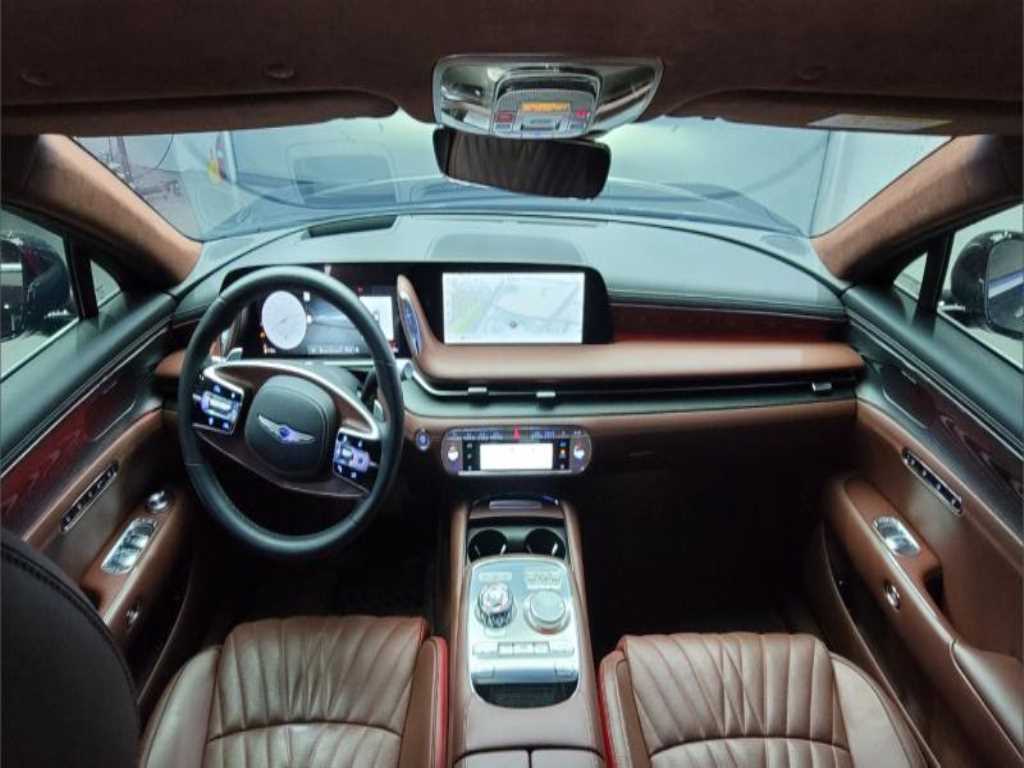 Genesis G90 - Vista 10