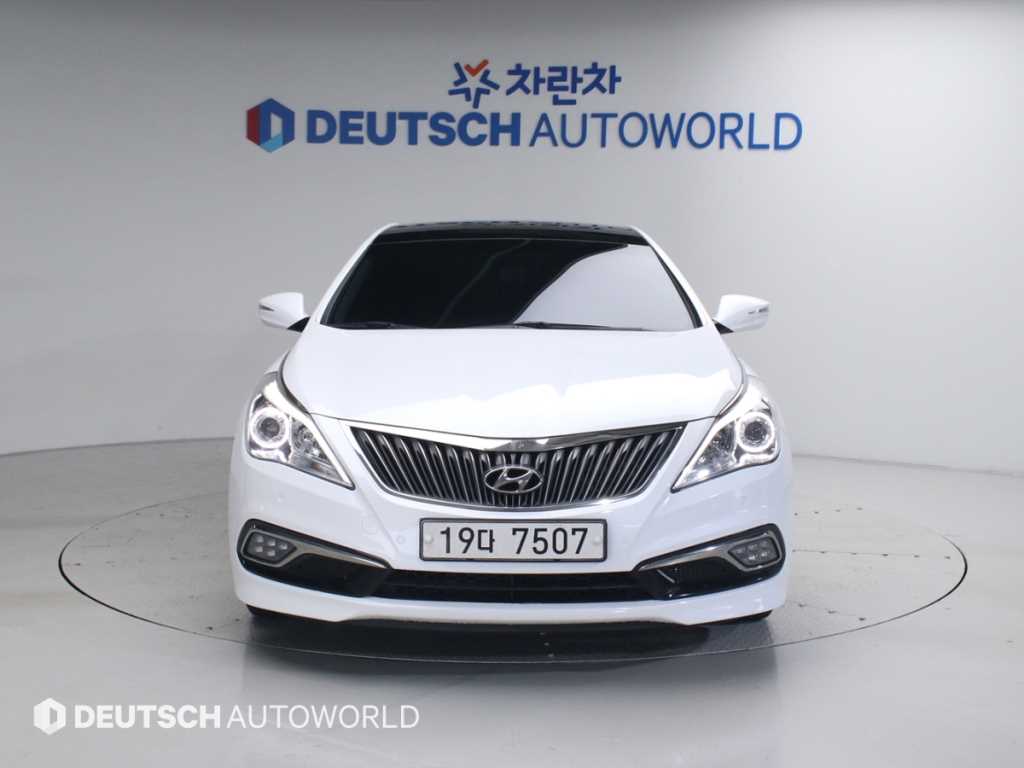 HYUNDAI Grandeur - Vista 3