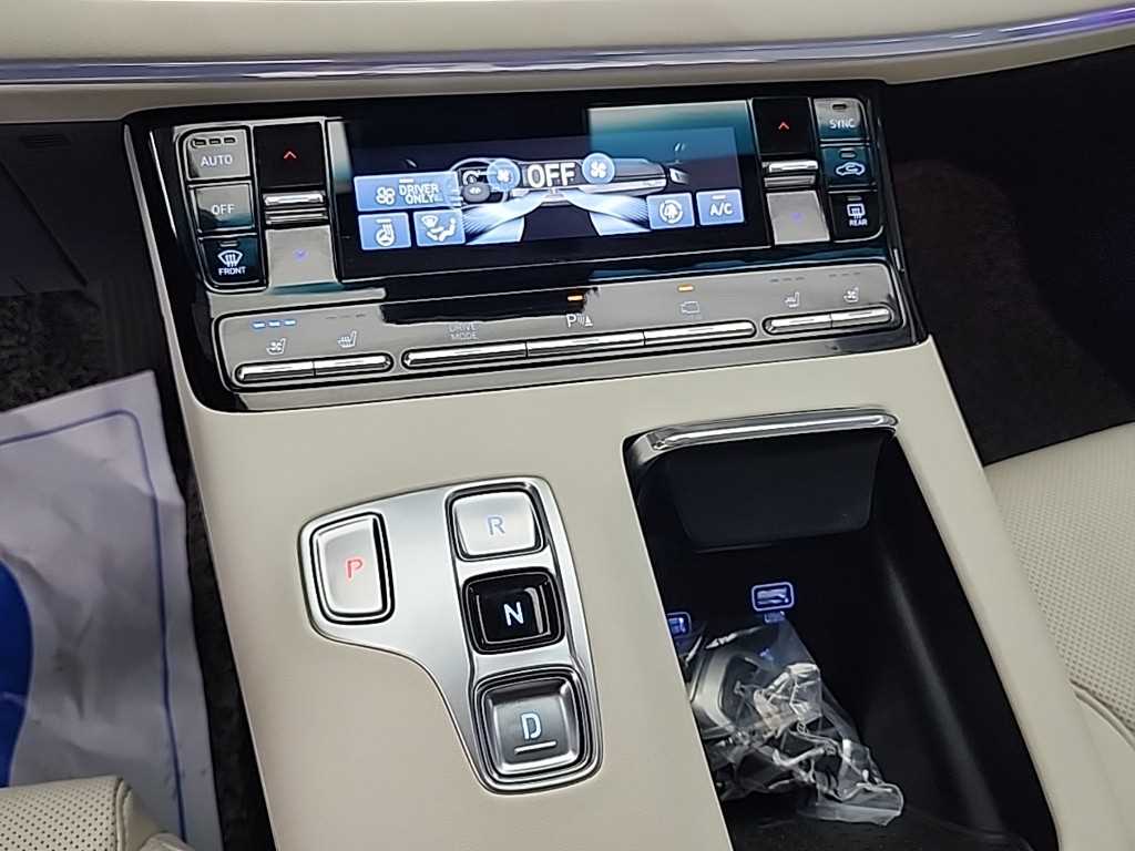 HYUNDAI Grandeur - Vista 8