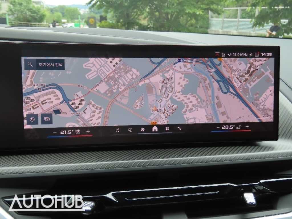 BMW XM - Vista 9