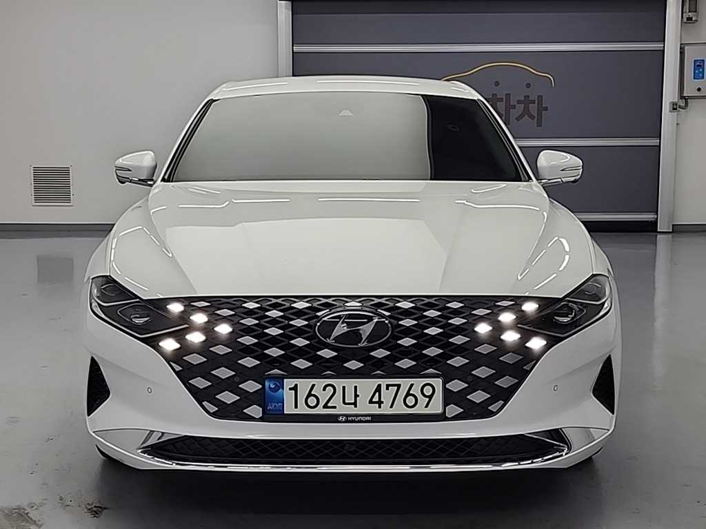 HYUNDAI Grandeur - Vista 2