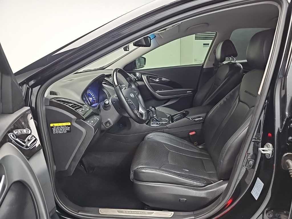 HYUNDAI Grandeur - Vista 11