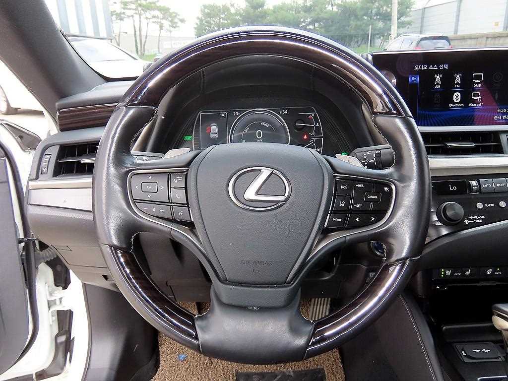 Lexus ES - Vista 8