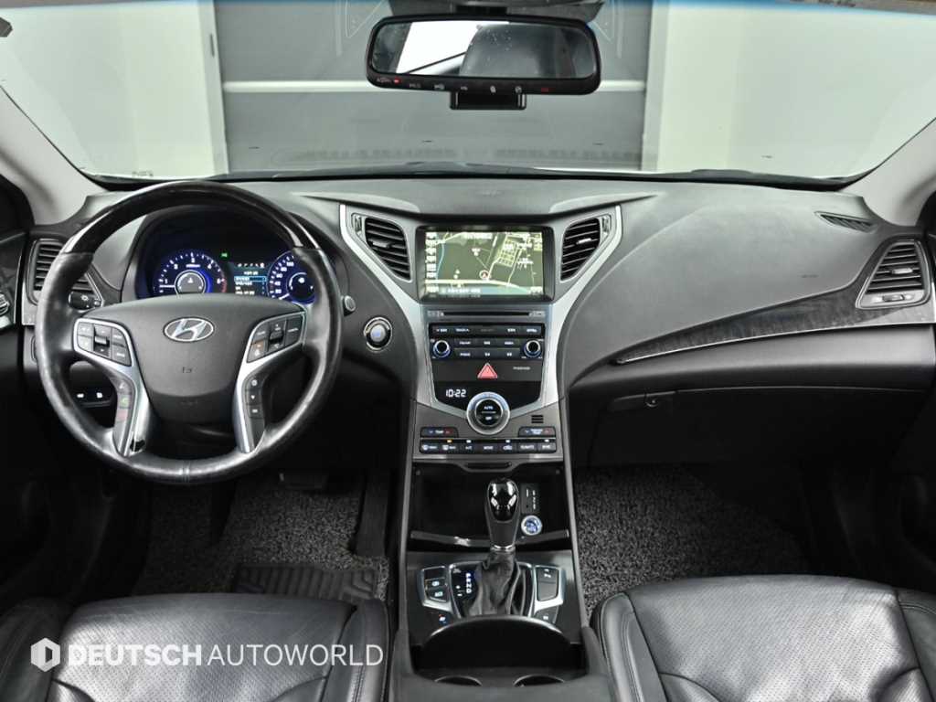 HYUNDAI Grandeur - Vista 7