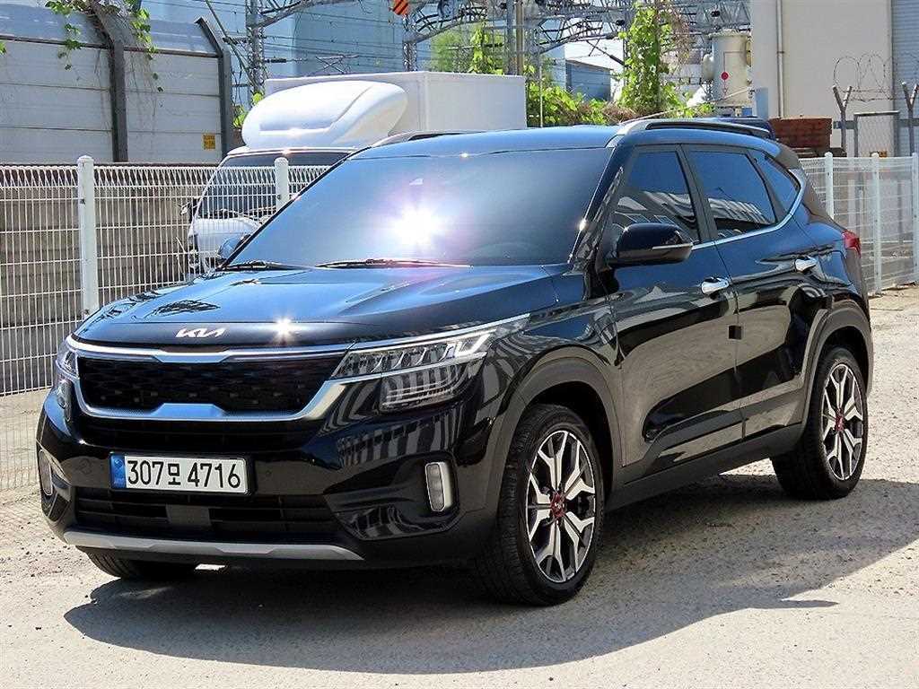 KIA Seltos 2022 Negro - Importación desde Corea - HF Imports Iquique - Foto 1