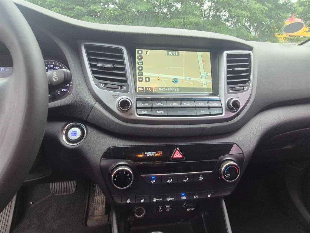 HYUNDAI Tucson - Vista 10