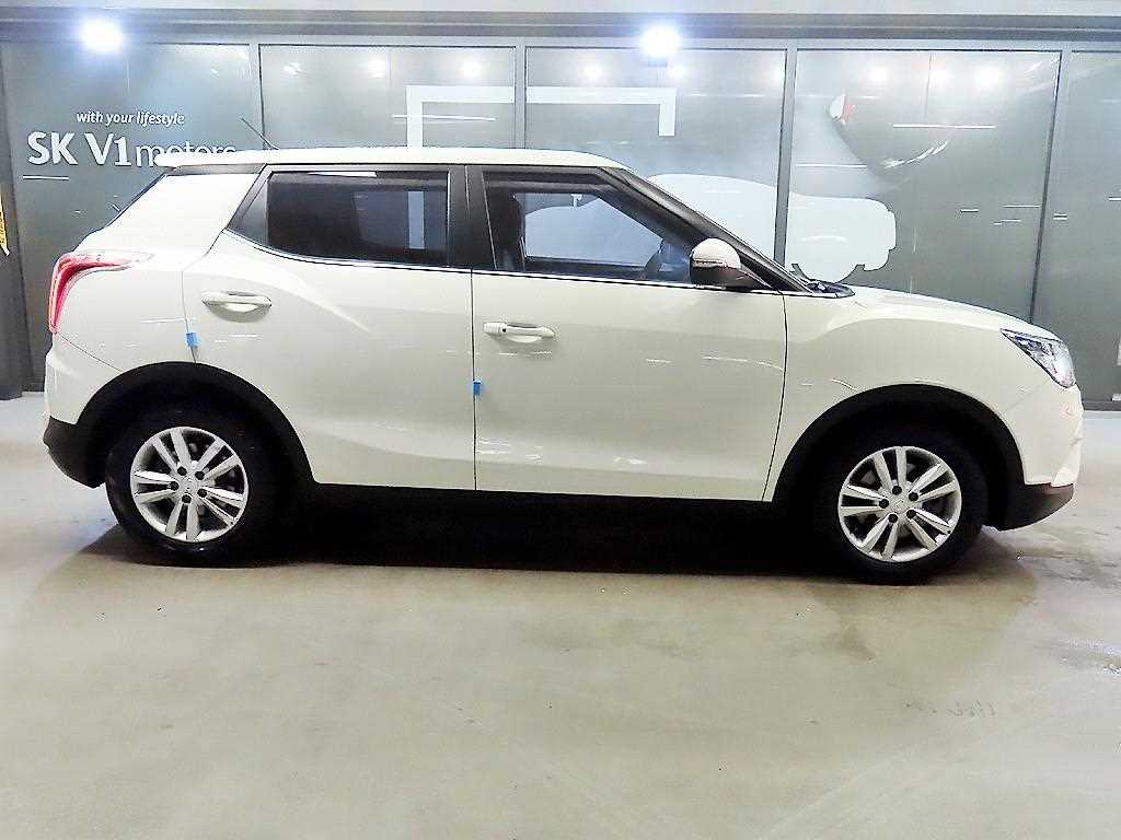 Ssangyong Tivoli - Vista 3