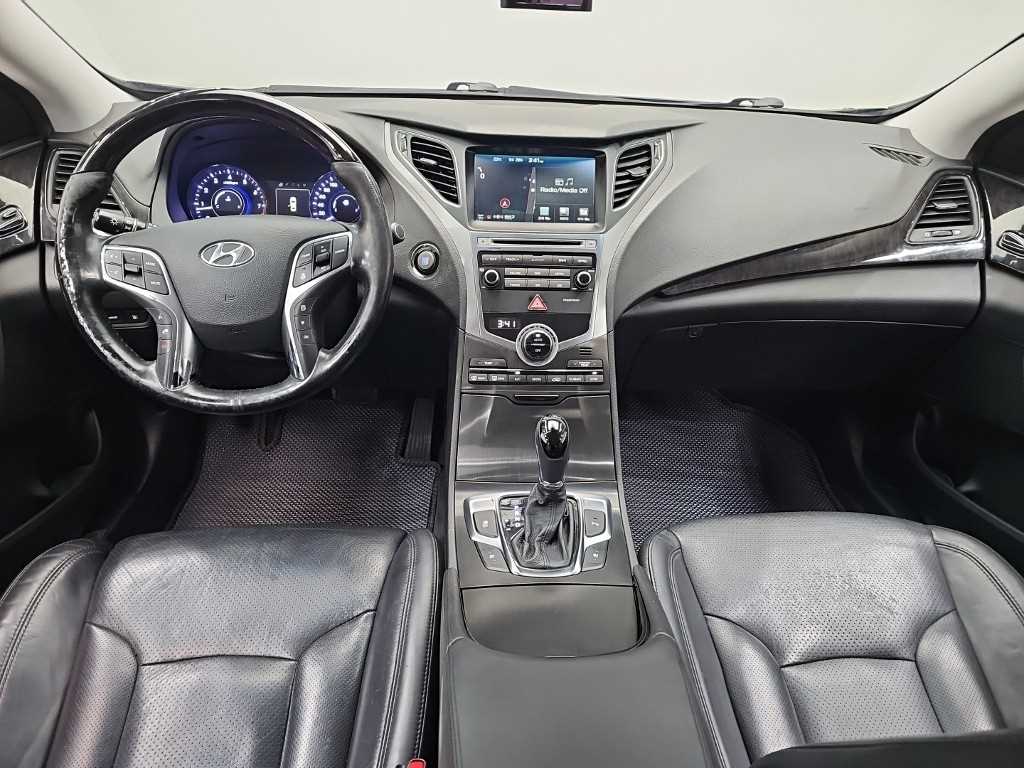 HYUNDAI Grandeur - Vista 7