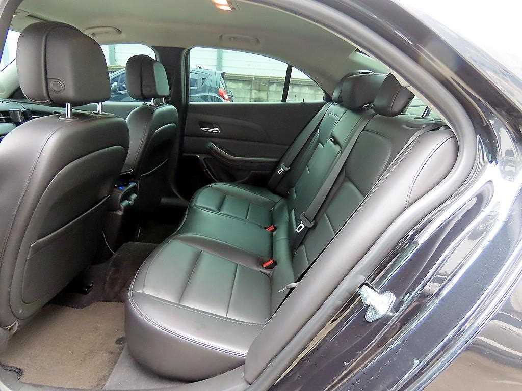 Chevrolet Malibu - Vista 6