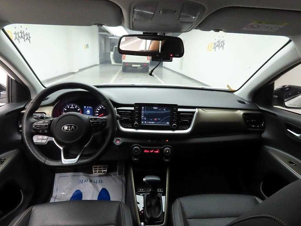 KIA Stonic - Vista 7