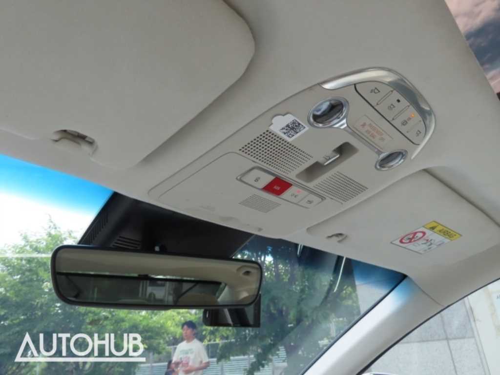 HYUNDAI Grandeur - Vista 11