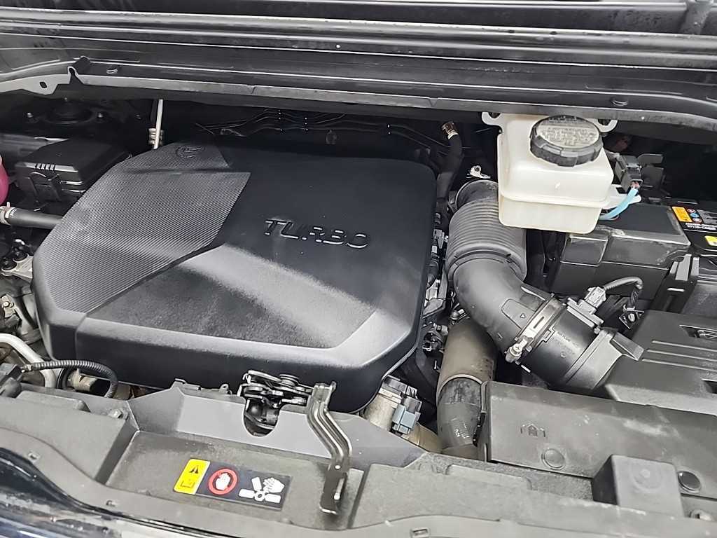 HYUNDAI Staria - Vista 5