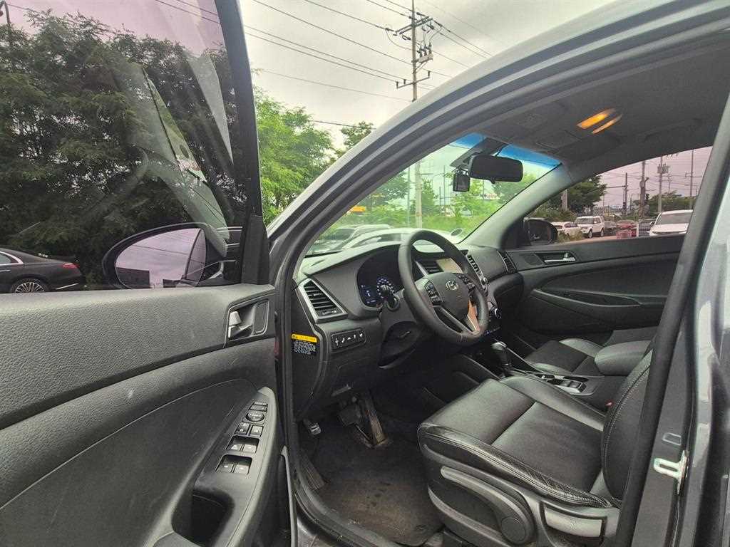 HYUNDAI Tucson - Vista 6