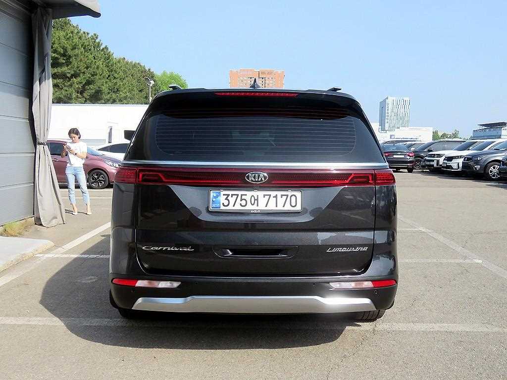 KIA Carnival - Vista 3