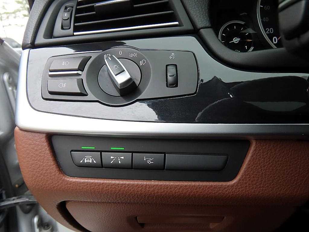 BMW 5 Series 2016 Plateado - Importación desde Corea - HF Imports Iquique - Foto 13