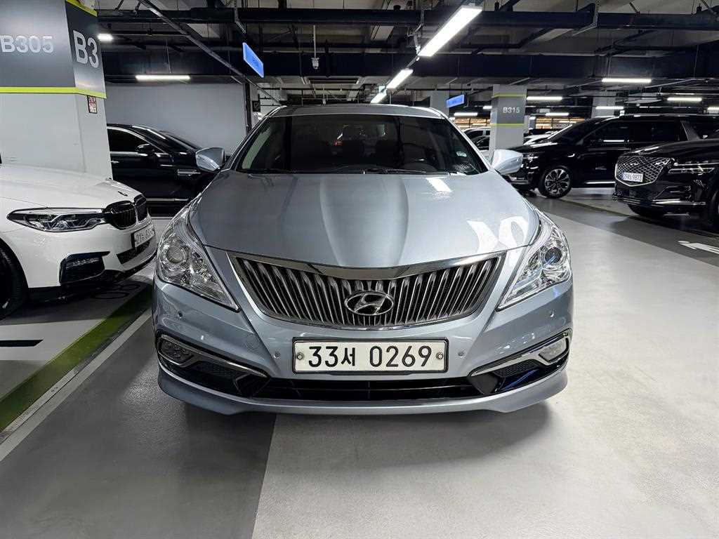 HYUNDAI Grandeur - Vista 2