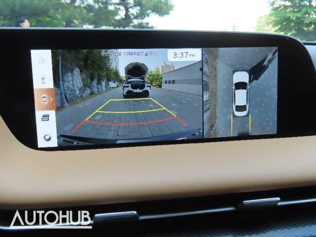 Genesis G90 - Vista 10