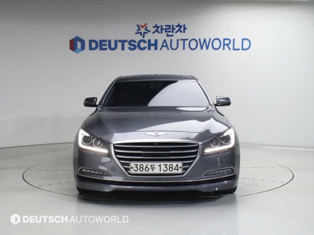 HYUNDAI Genesis - Vista 3