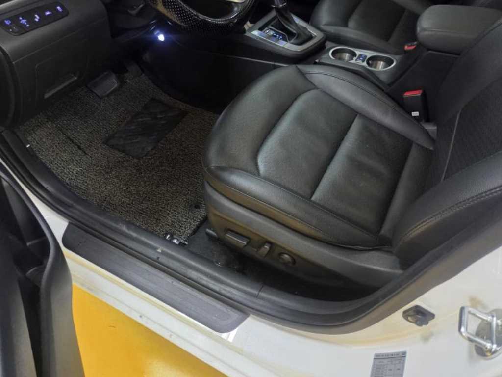 HYUNDAI Avante 2019 Blanco - Importación desde Corea - HF Imports Iquique - Foto 17