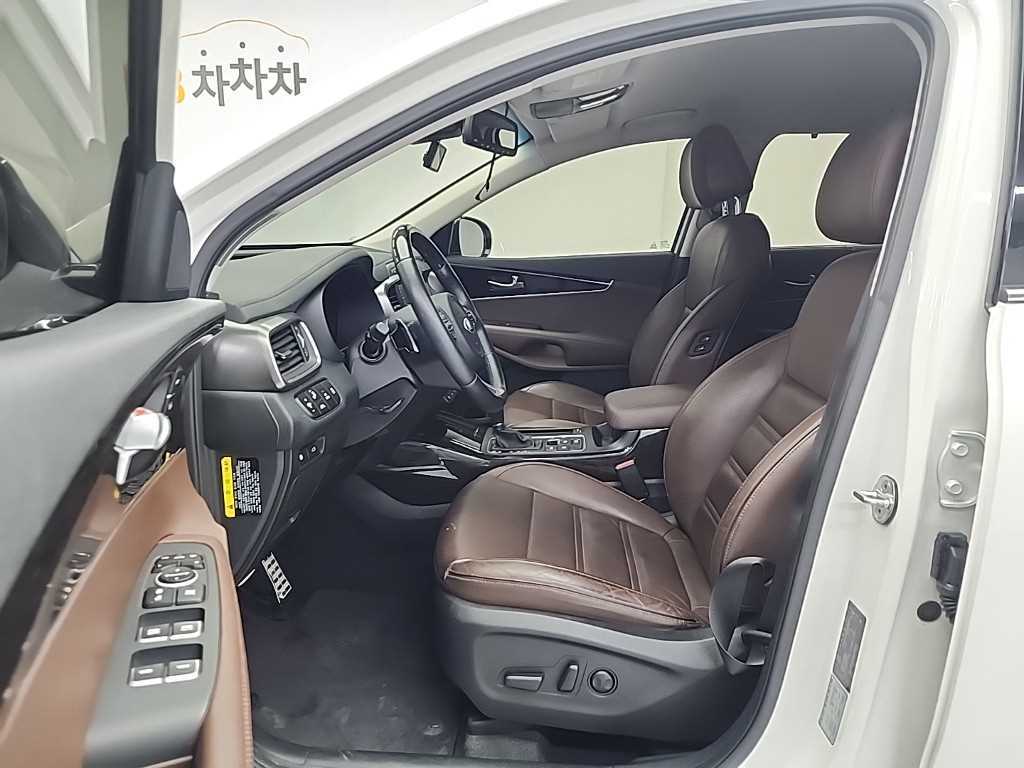 KIA Sorento - Vista 11