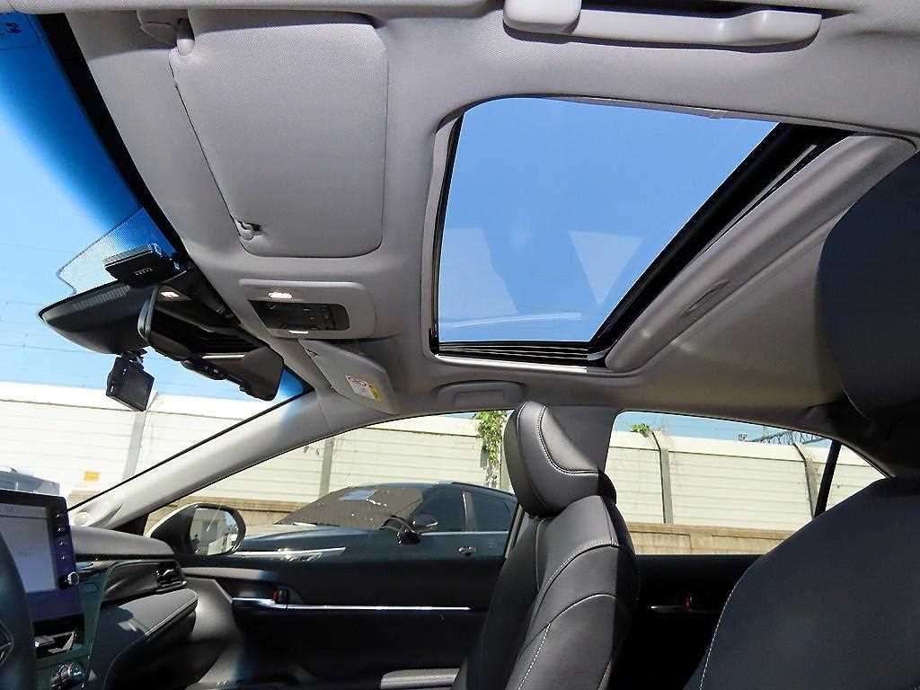 Toyota Camry 2023 Blanco - Importación desde Corea - HF Imports Iquique - Foto 18