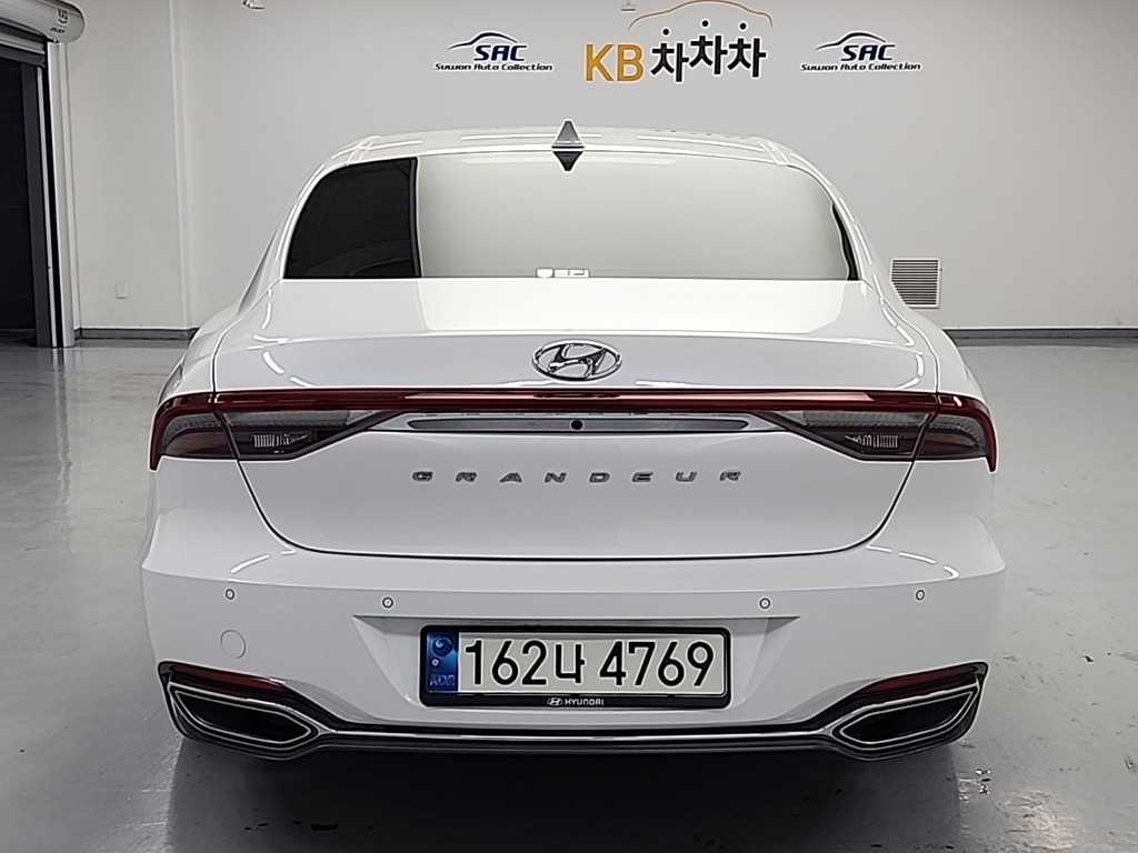 HYUNDAI Grandeur - Vista 3