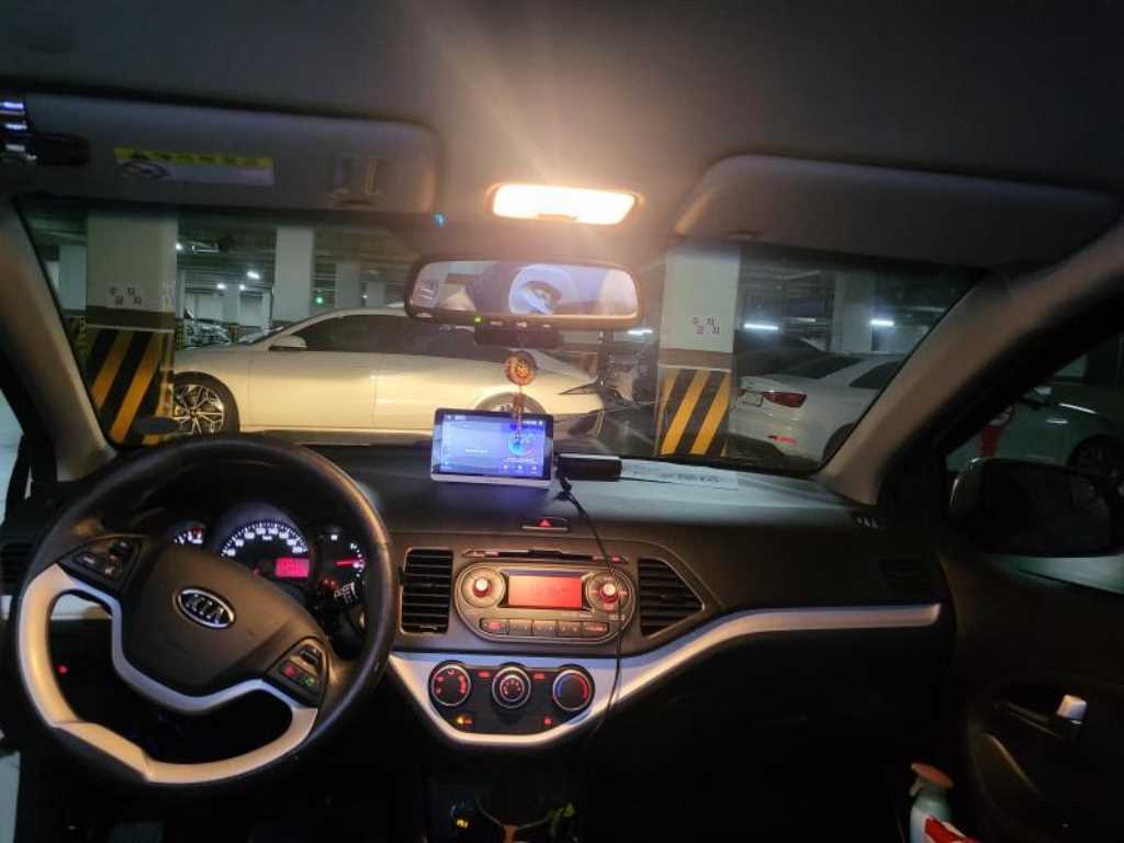 KIA Morning - Vista 5