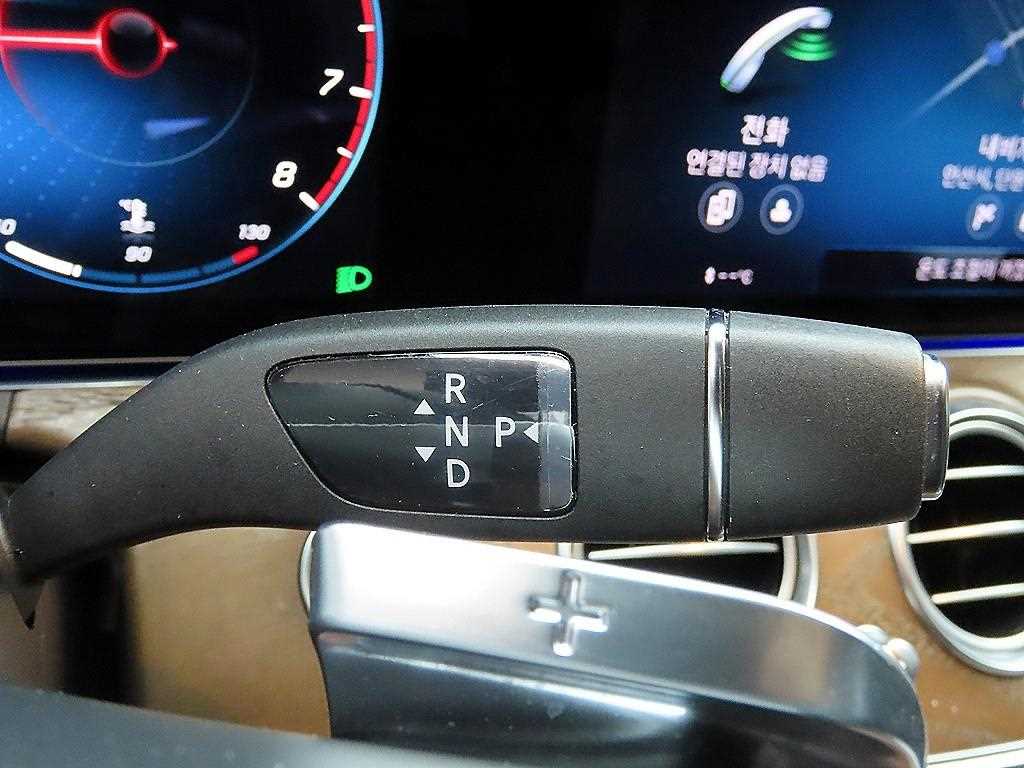 Mercedes Benz E class - Vista 10