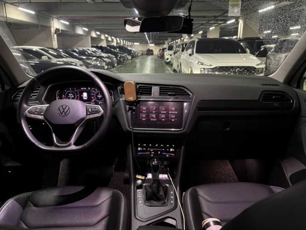 Volkswagen Tiguan - Vista 5