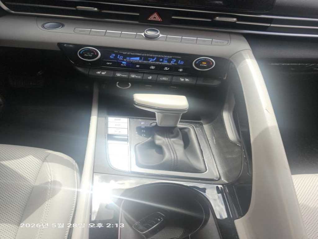 HYUNDAI Avante - Vista 6