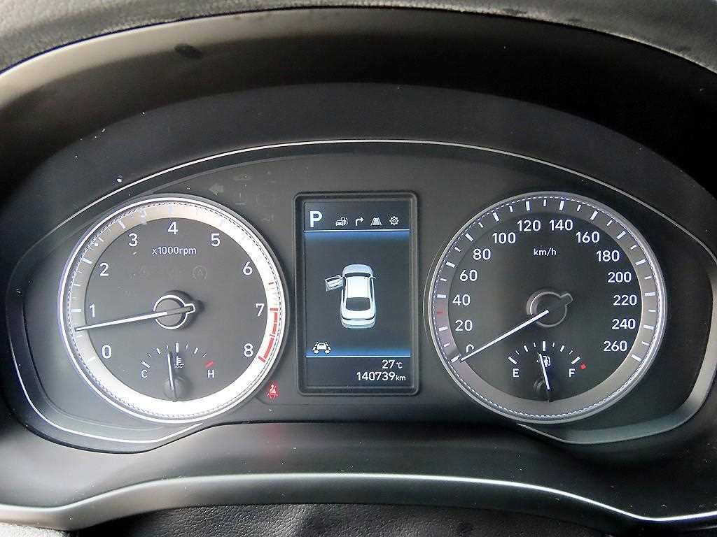 HYUNDAI Grandeur - Vista 9