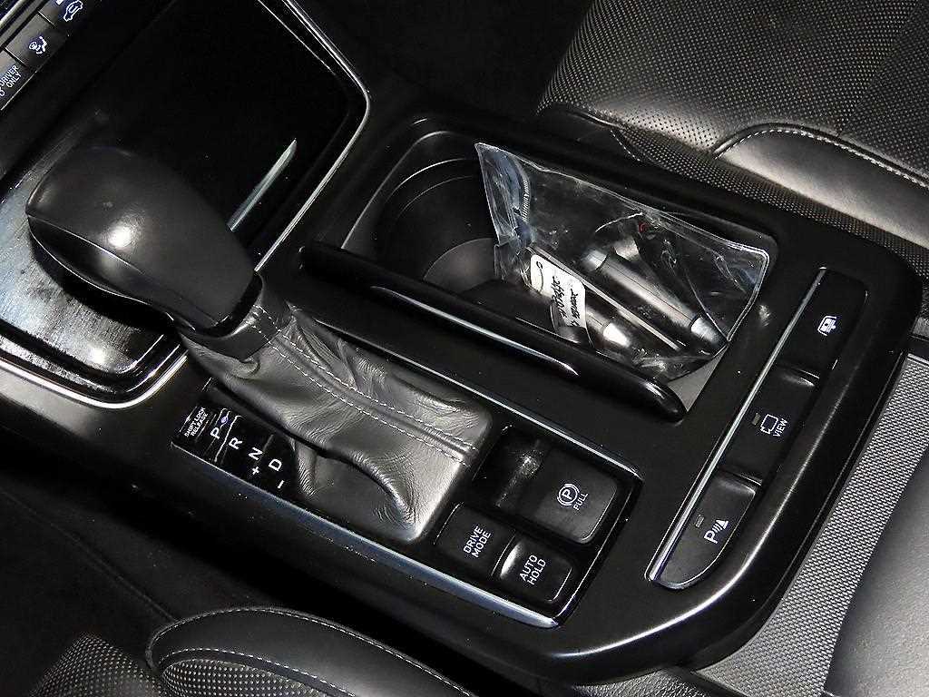 HYUNDAI Grandeur - Vista 12