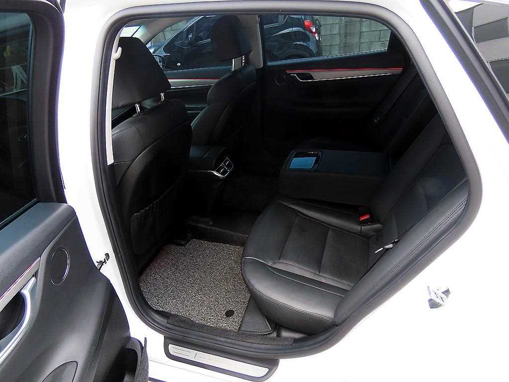 HYUNDAI Grandeur - Vista 6