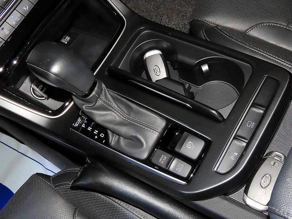 HYUNDAI Grandeur - Vista 12