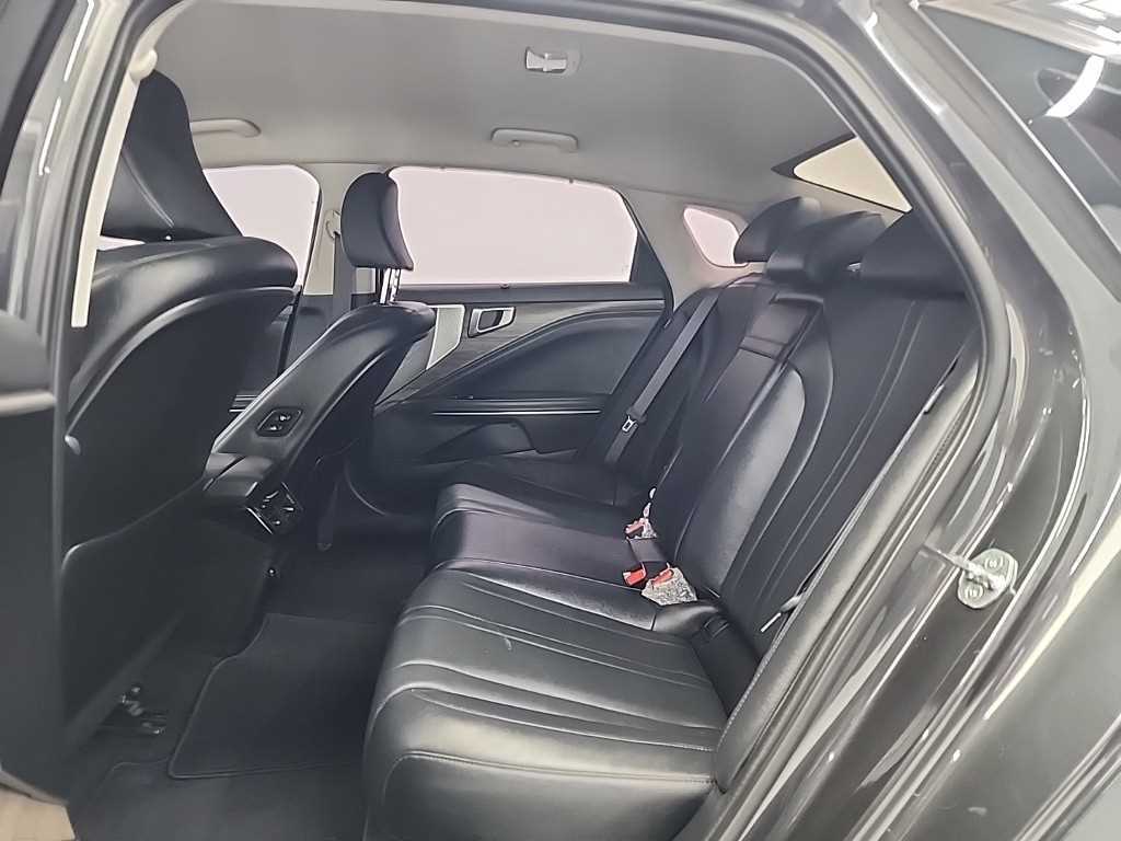 KIA K8 - Vista 12