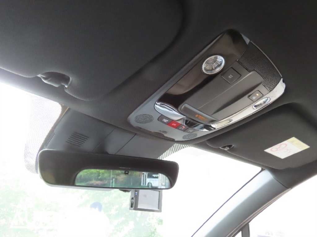 KIA Sorento - Vista 11