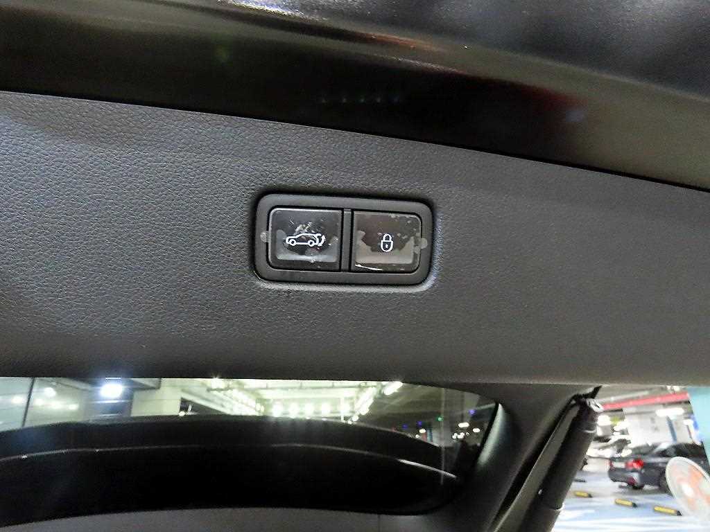 Genesis GV70 2024 Negro - Importación desde Corea - HF Imports Iquique - Foto 15