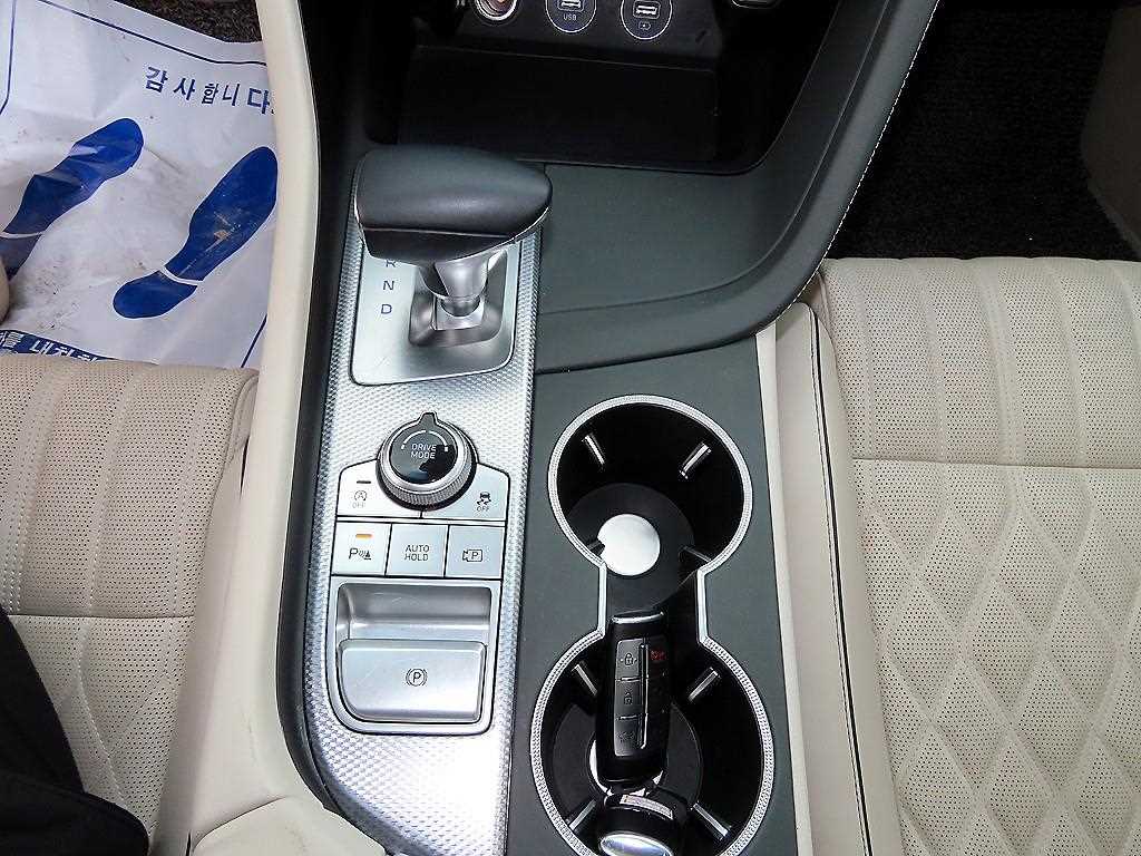 Genesis G70 - Vista 11