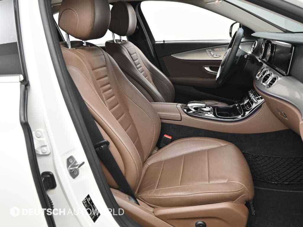 Mercedes Benz E class - Vista 10
