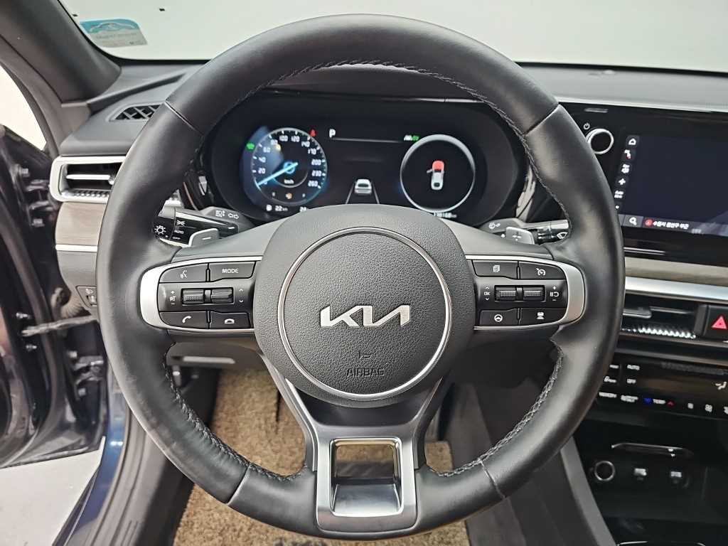 KIA K5 - Vista 9