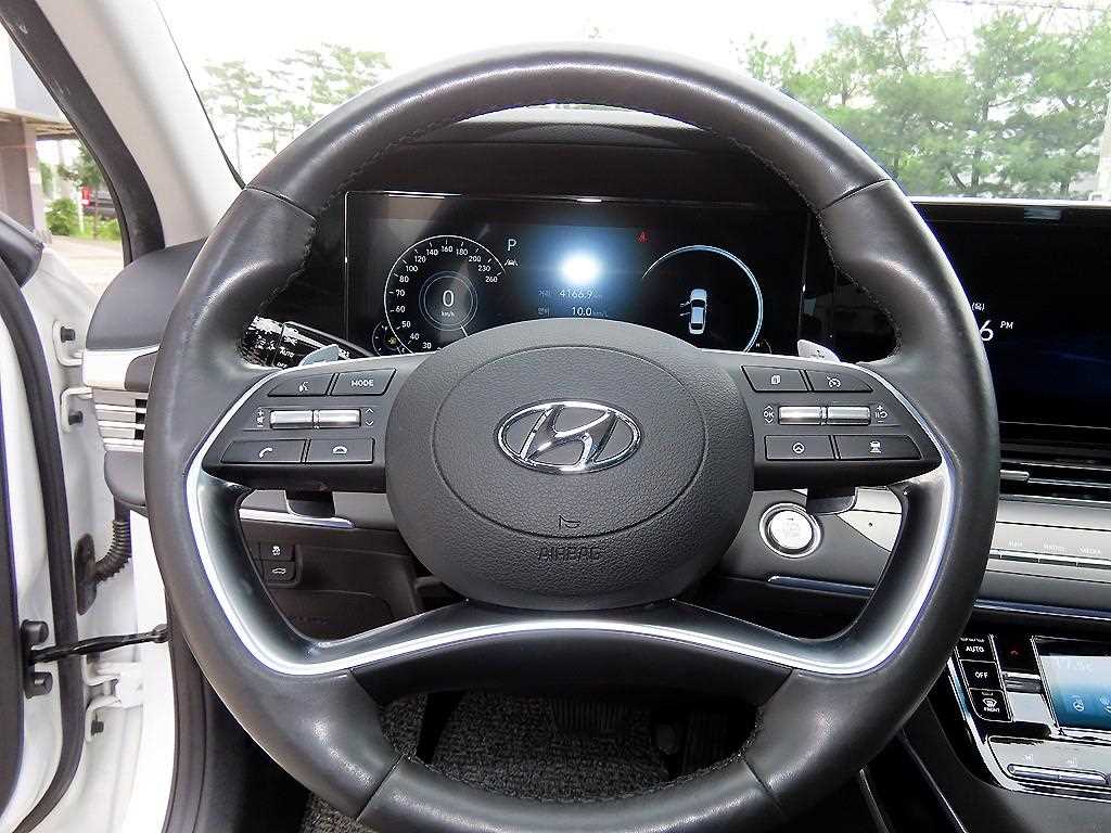 HYUNDAI Grandeur - Vista 8
