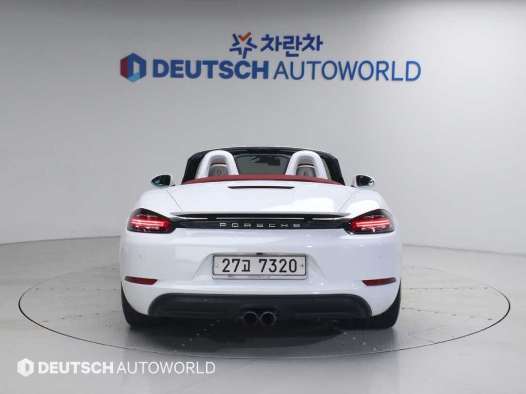 Porsche 718 - Vista 4