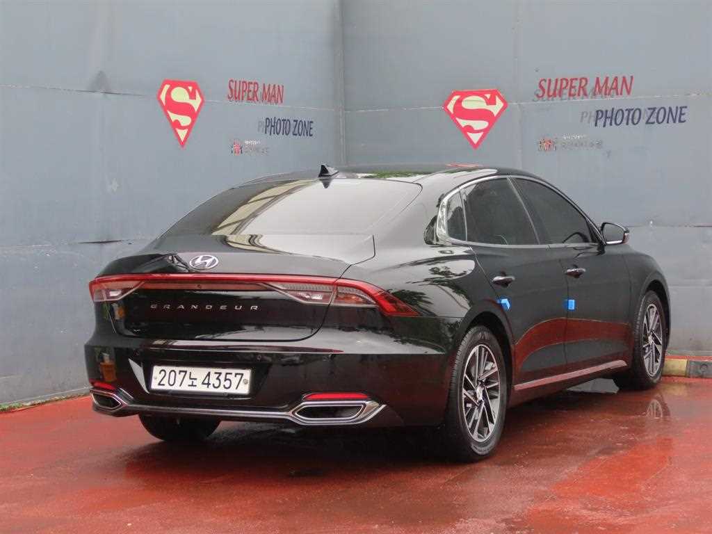 HYUNDAI Grandeur - Vista 4