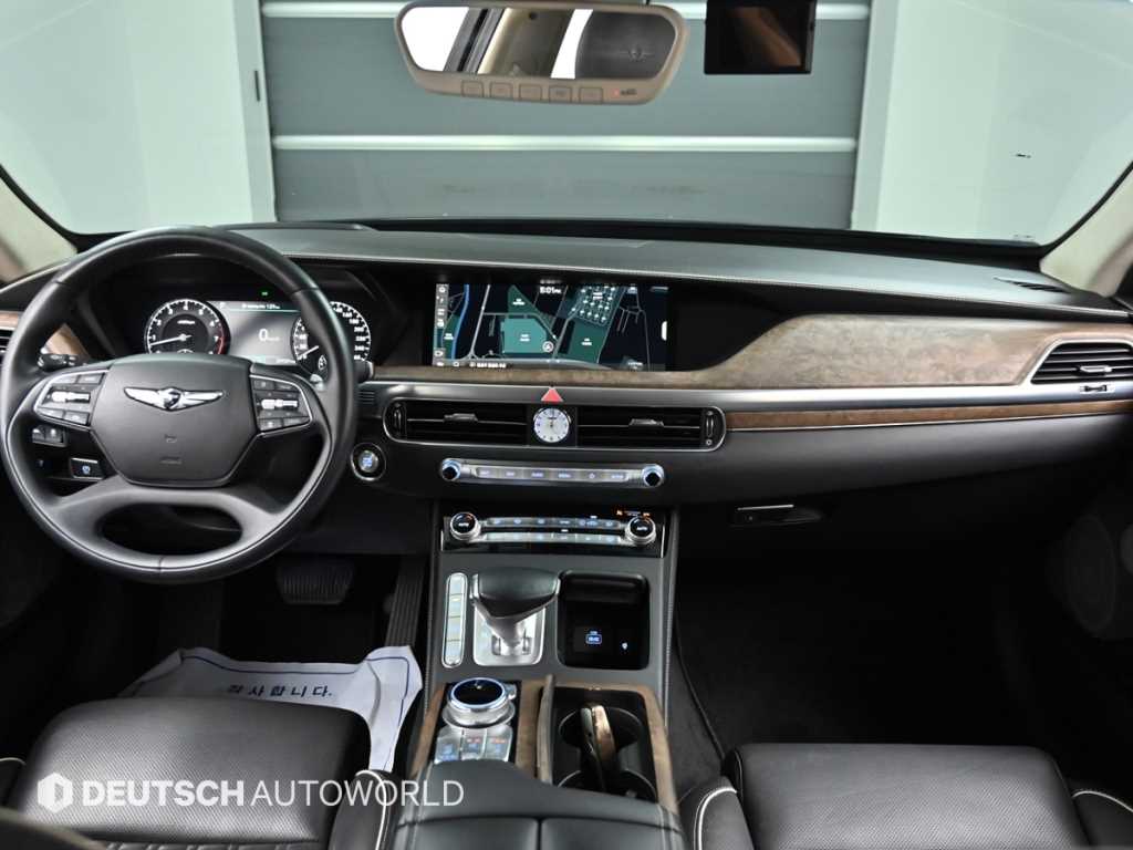 Genesis G90 - Vista 7