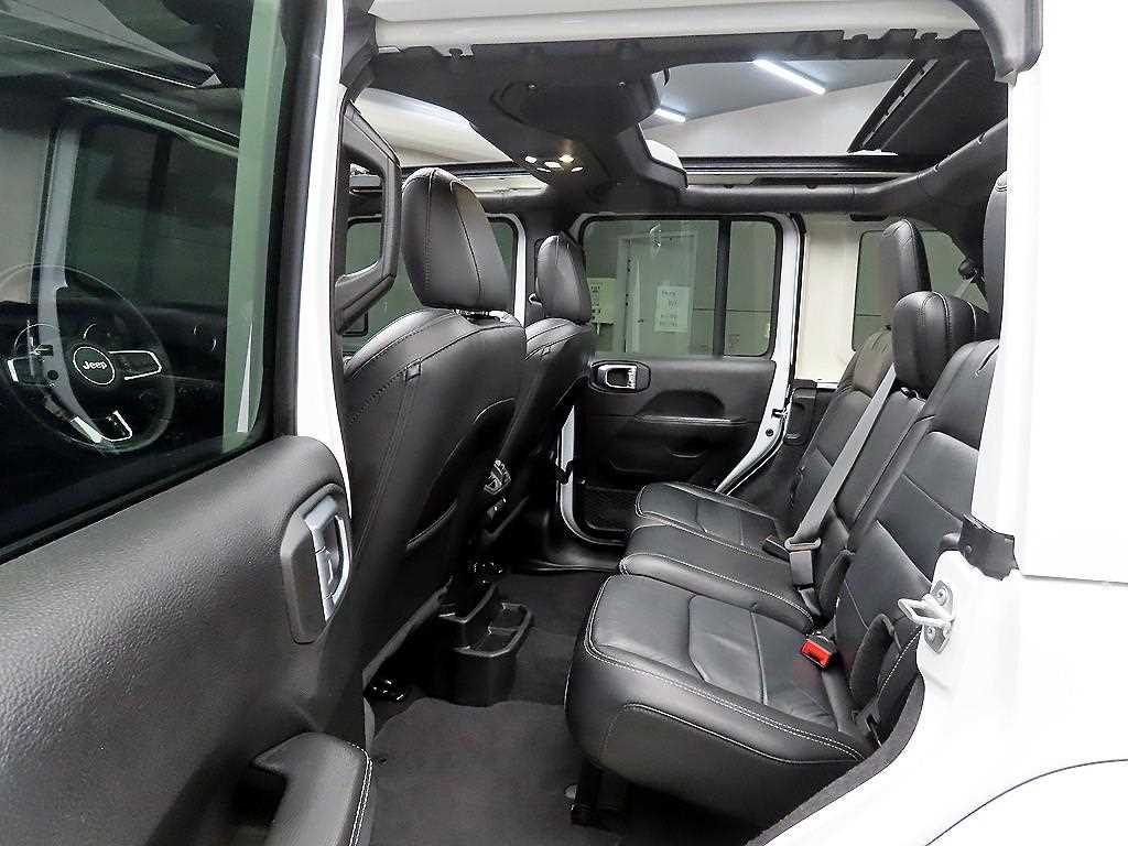 Jeep Wrangler - Vista 6