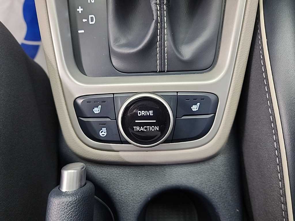 HYUNDAI Venue 2020 Blanco - Importación desde Corea - HF Imports Iquique - Foto 18
